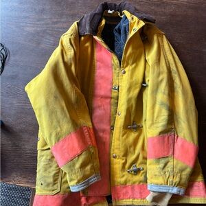 Firefighters coat L